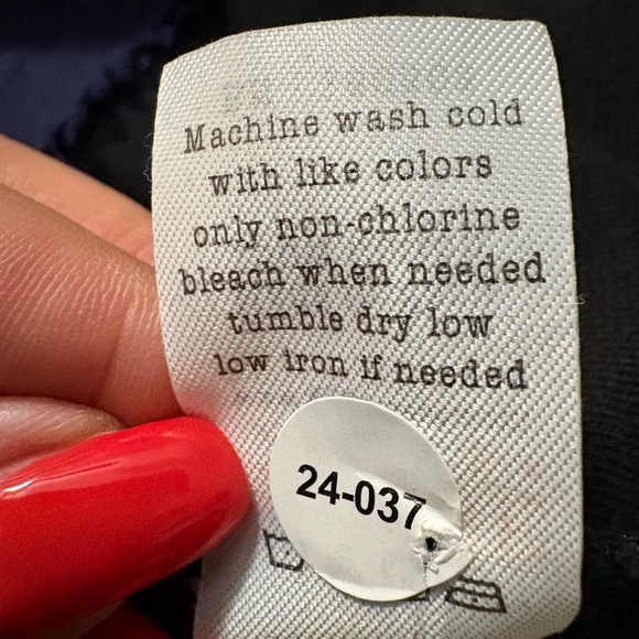 Goldie Linwinter Peruvian Cotton Colorblock Sweater - Black and Blue. Very comfy - Picture 6 of 14